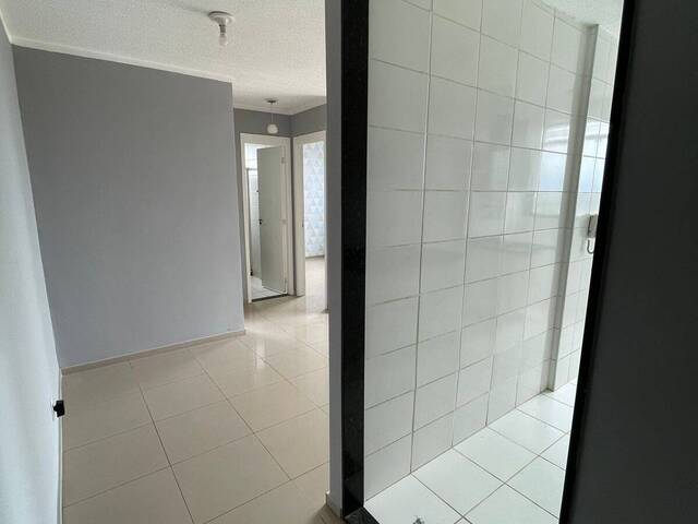corredor sala e cozinha
